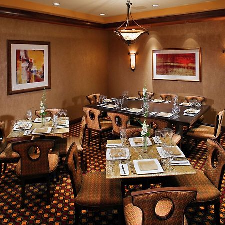 Embassy Suites By Hilton Norman Hotel & Conference Center Экстерьер фото