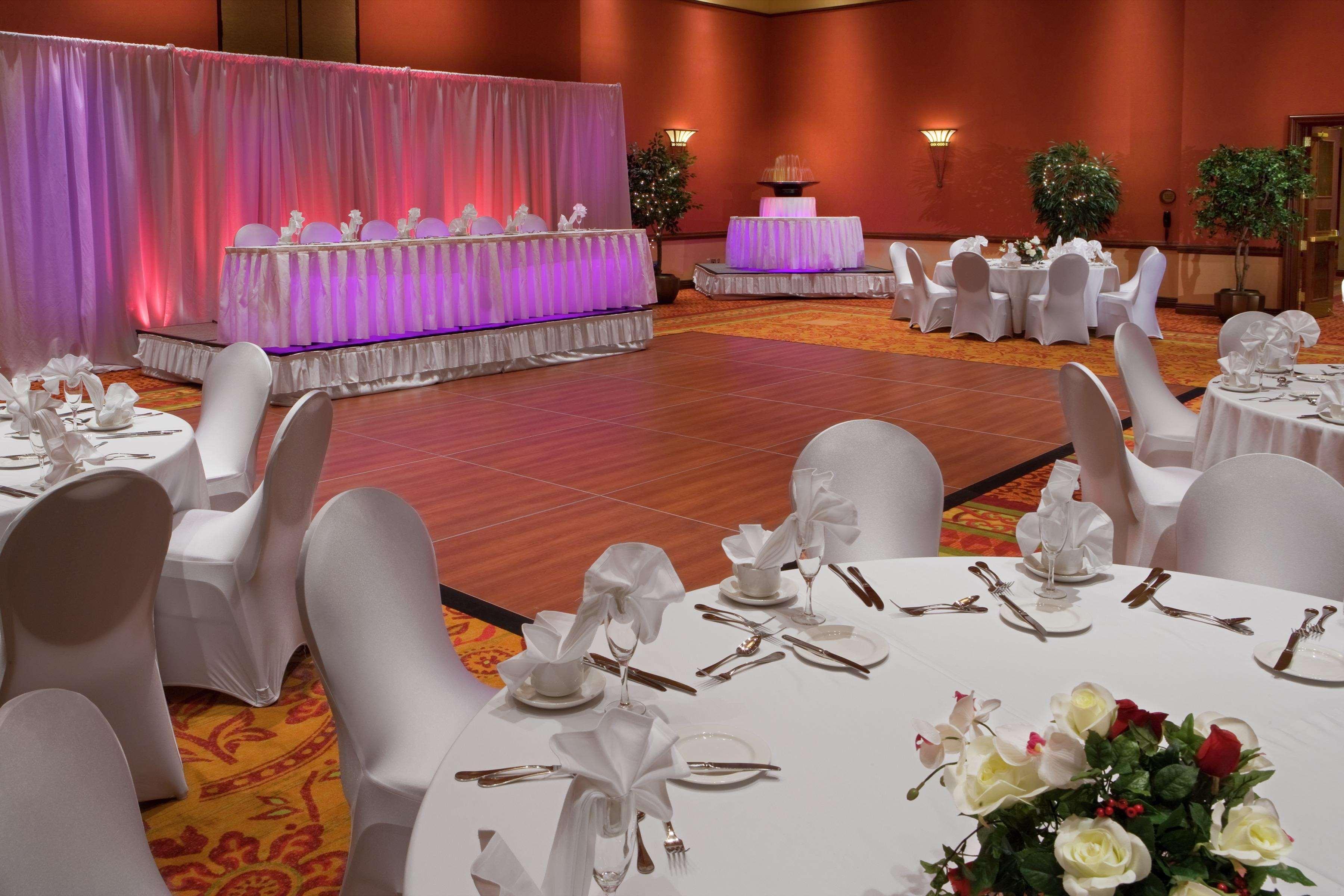 Embassy Suites By Hilton Norman Hotel & Conference Center Экстерьер фото