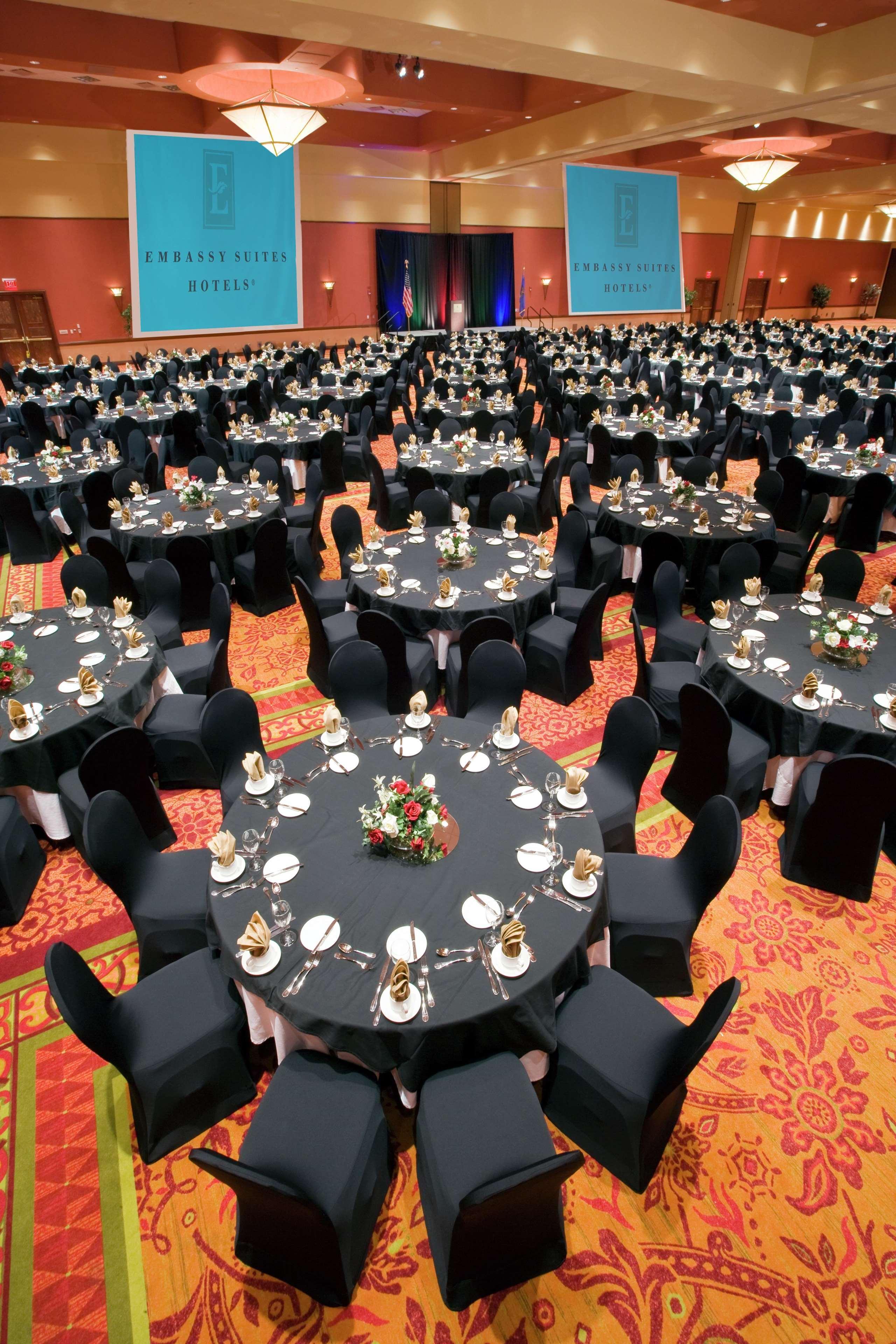Embassy Suites By Hilton Norman Hotel & Conference Center Экстерьер фото